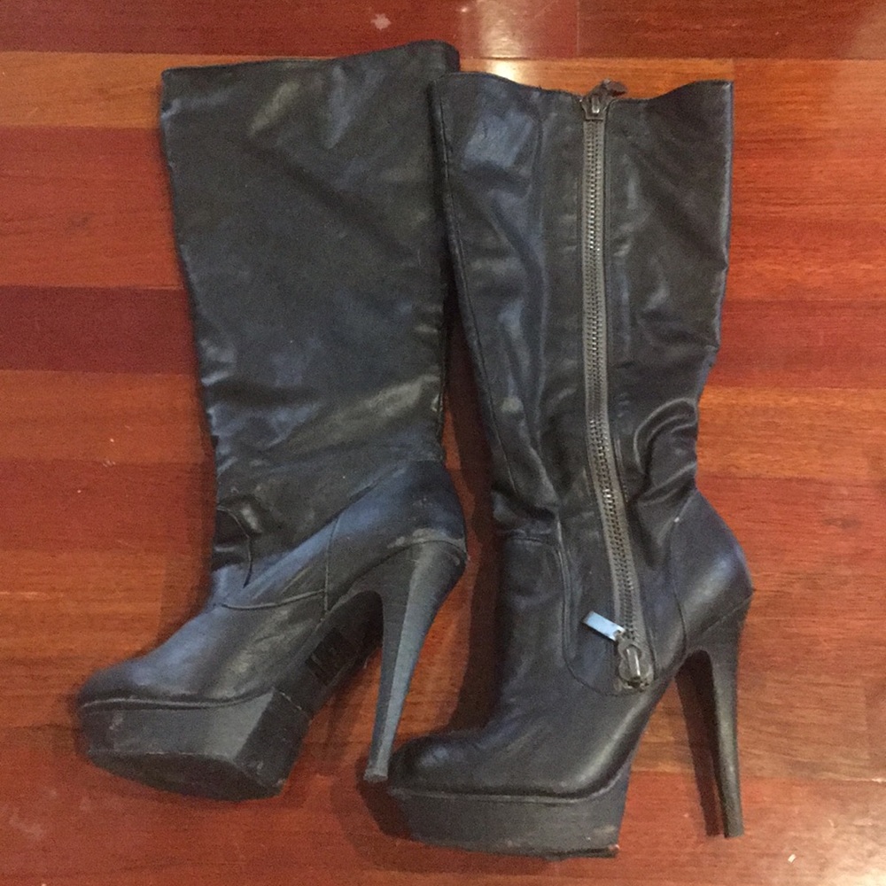 Black boots